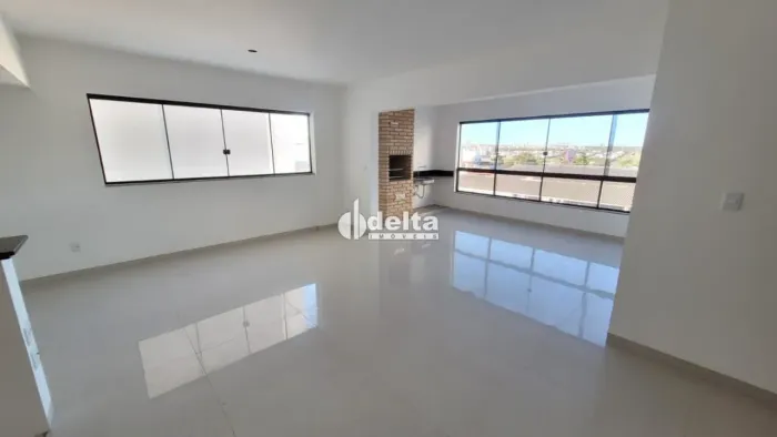 Apartamento com 3 quartos sendo 2 suíte disponível para venda no bairro Santa Mônica em Ub