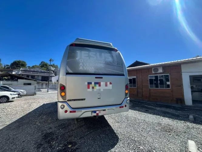 Microônibus volare v8
