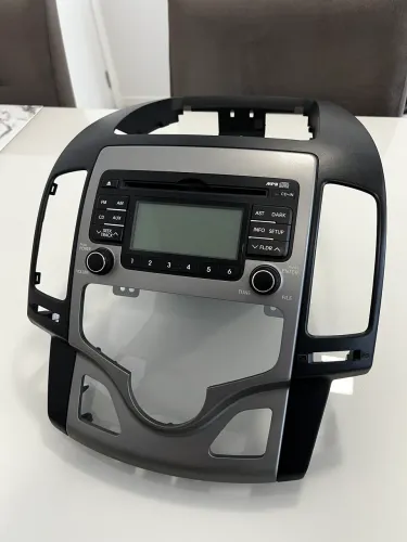 Rádio original + moldura i30 2010 (ar digital)