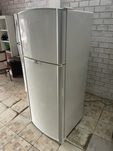 Vendo geladeira Brastemp duplex 110 vts funcionando perfeitamente 