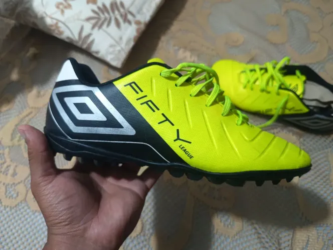 CHUTEIRA UMBRO SOCIETY FITTY VI