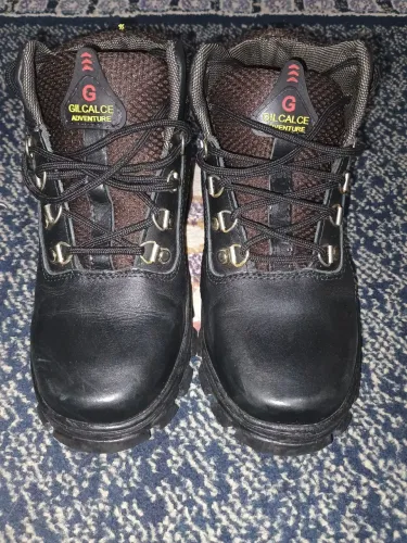 Bota de couro 38