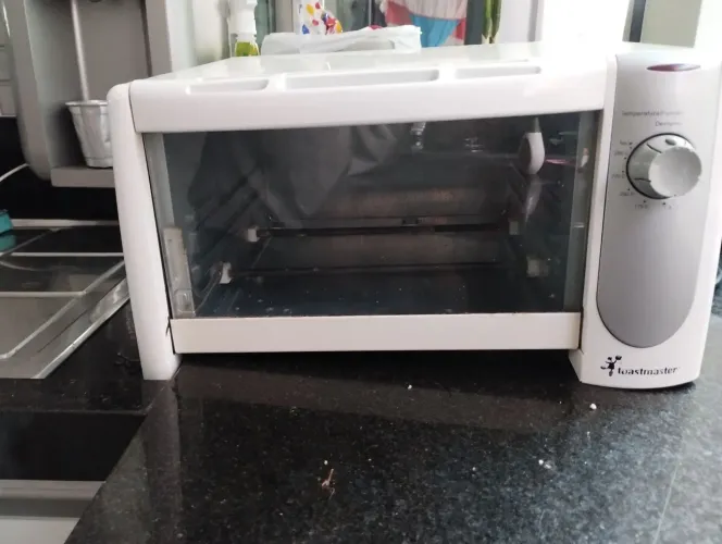 Forno elétrico em bom estado!!!