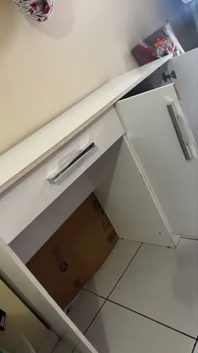 Vendo escrivaninha 