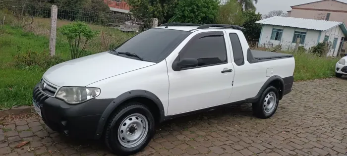Fiat Strada 1.4 MPI Fire Flex 8V CE 2012