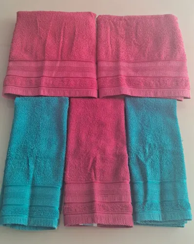 Lote de roupas de cama,banho e mesa(bastante coisa)tudo impecável e itens sem uso