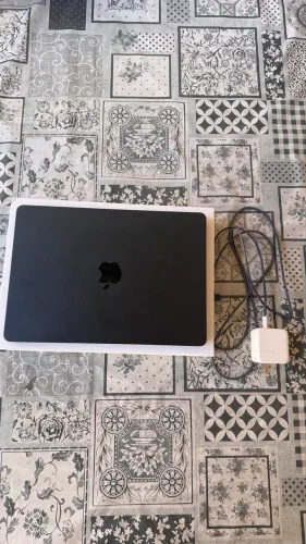 MacBook Air M2 (Novo)