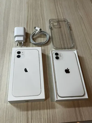 iPhone 11 - 64gb (muito novo)