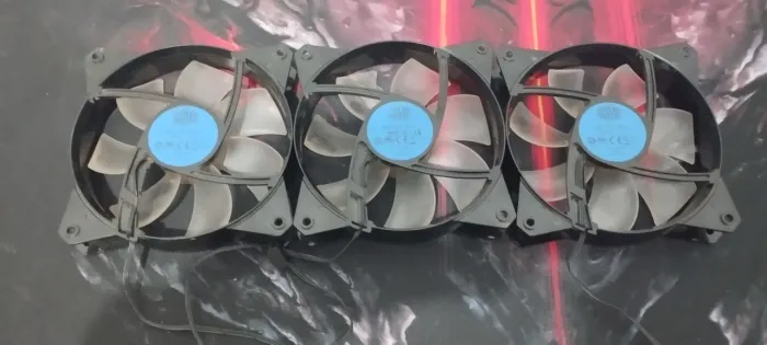 3 Fans cooler master Leds azul