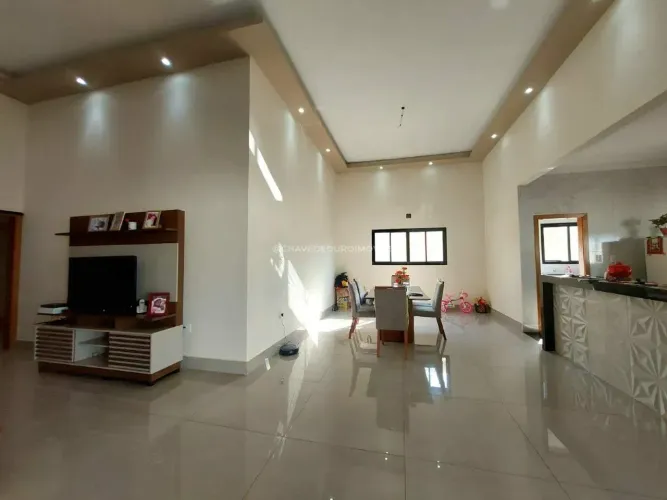 Casa à venda com 3 suítes no Condomínio Residencial Mário Franco