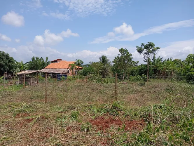 Vende-se sofá de canto 7 lugares semi novo valor 1200