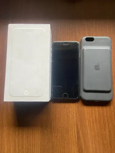 iPhone 6 com Smart Battery Case e caixa 