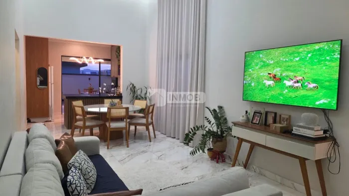 Casa em Condomínio em Tremembé com 3 Dormitórios e Suíte