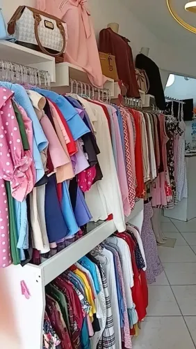 Vendo móveis e estoque