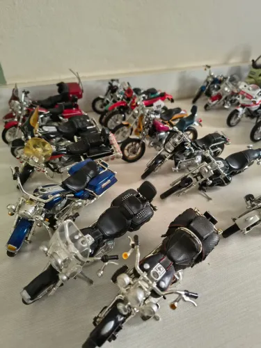 Miniaturas de moto 1:18. ? Super conservadas
