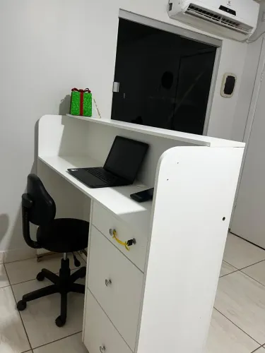VENDO BALCÃO PARA RECEPÇÃO