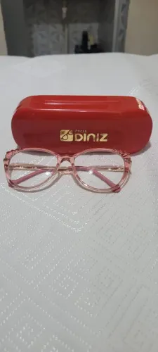 Óculos modelo Ana Hickmann