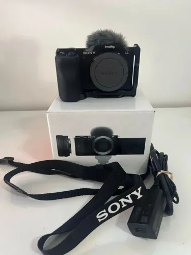 Câmera Sony ZV-E10 + Lente e Acessórios