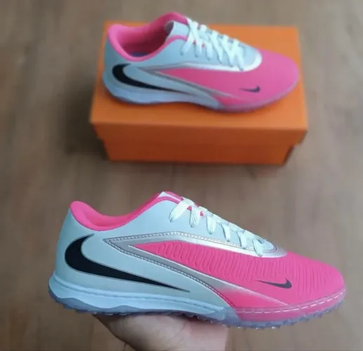 Chuteira Nike Society Premium 