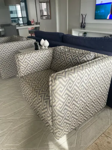 Poltronas giratórias (preço por unidade)