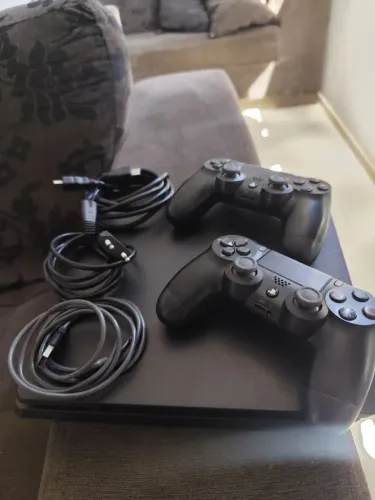 Ps4 slim 1tb