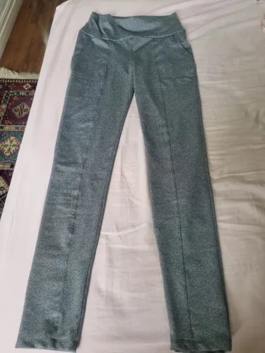 Legging cinza, 2 bolsos laterais, p