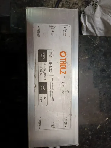 Fonte th-12200 resistente a agua para led