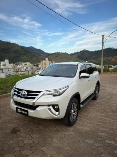 Toyota Hilux SW4 SRX 4X4 2.8 TDI 16V Dies. Aut. 2018