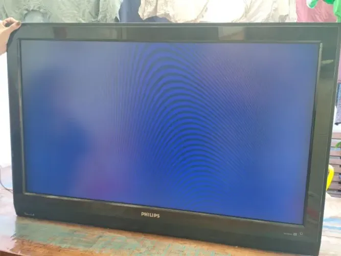 tv philips 42 reiniciando