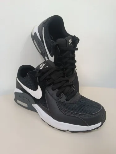 Tênis Nike Air Max Excee