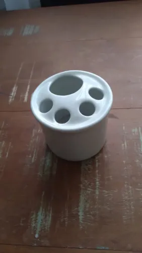 PORTA ESCOVA DE DENTE EM PORCELANA BRANCA TOK&STOK