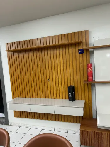 Painel ripado c/ nicho NOVO