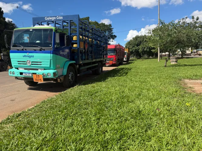 Caminhão 17/18 Mercedes 