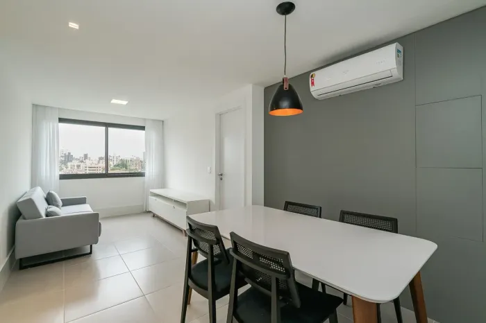 Apartamento mobiliado para alugar no Petrópolis com 1 quarto (suíte)
