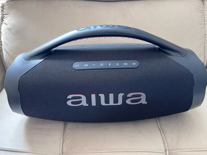 SOM AIWA