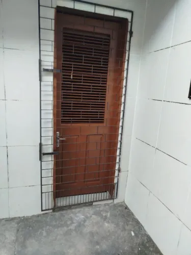 Alugo casa com 02 quartos próximo a Frei Cirilo na Messejana