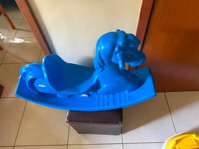 Cavalinho infantil gangorra