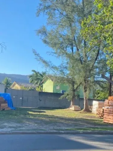 Terreno Plano no Engenho do Mato com 900 m2