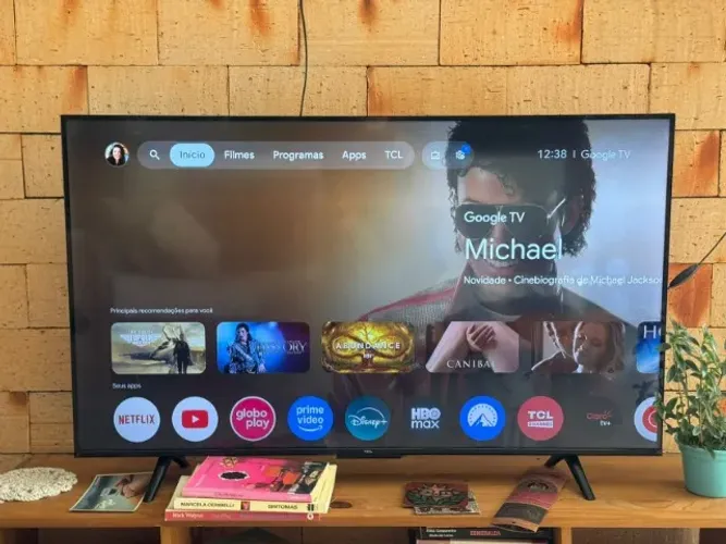 Smart TV 43? Ultra HD 4K TCL 43P755 LED com Google TV, Dolby Vision e Atmos, HDR10+, Wi-Fi