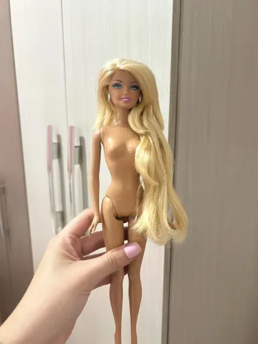 Barbie 2009 megahair