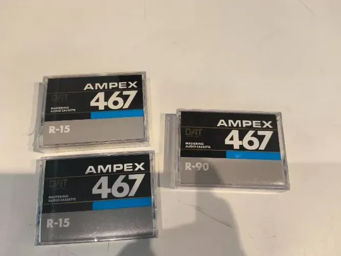  Lote de fitas Digital Áudio Tape (DAT) Ampex, modelo 467 R15-R90 (3 UNIDADES )