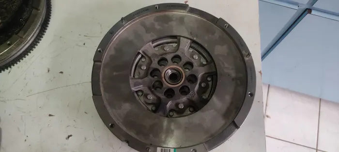 Volante do motor plator /disco embreagem s10 2.5 flex 