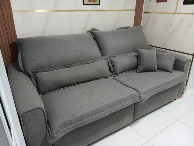 Vendo sofa semi novo no linho.