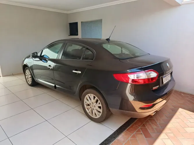 Renault Fluence Sed. Dynamique 2.0 16V Flex Aut. 2015