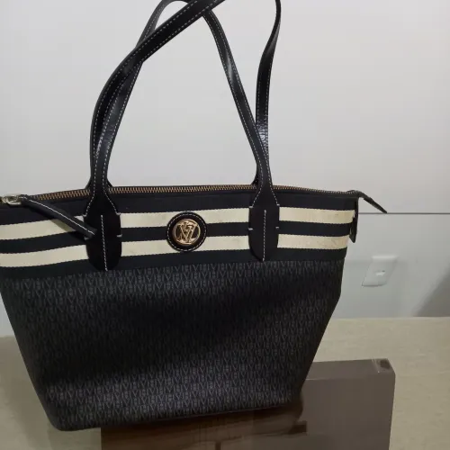 Bolsa feminina Victor Hugo 