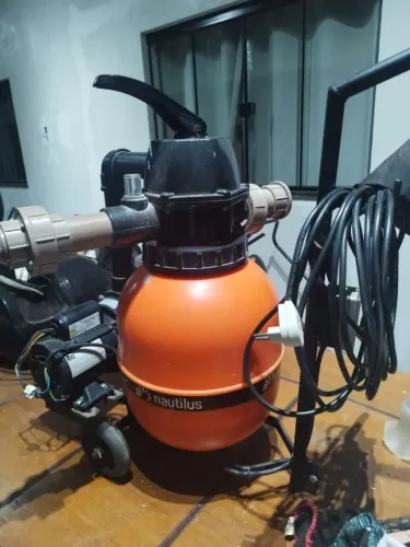 Carrinho Filtro E Bomba Nautilus F300 para Piscinas e Banheiras, com motor WEG 