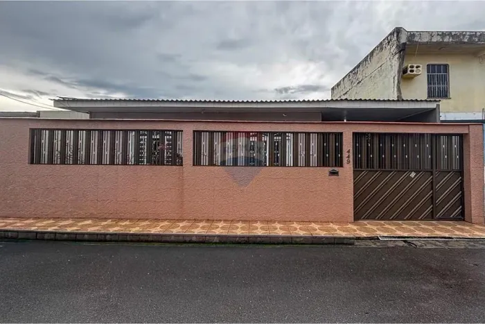 VENDO CASA NO CONJUNTO AJURICABA