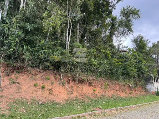 Excelente Terreno no Cisne Branco - Ponte da Saudade