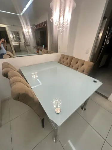 Mesa com 4 cadeiras