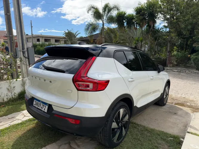 Volvo XC40 Recharge Plus (elétrico) 2024